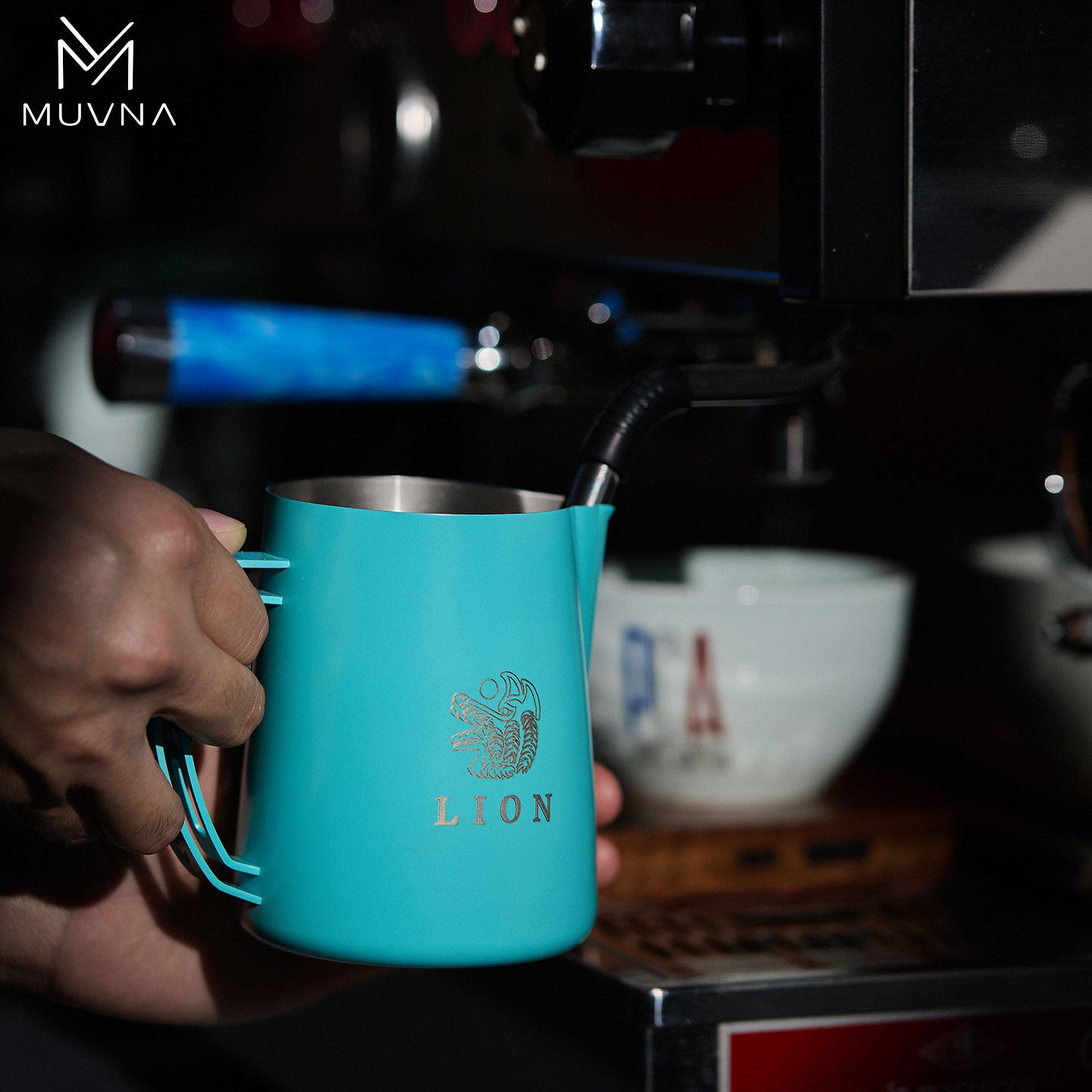 MUVNA DBW Latte Pitcher 600ml Sharp Spout LatteArt Pitcher milk jug barista selection.Ideal for home/camping/coffee shops